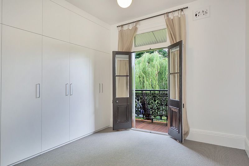 4 Lyndhurst Street, Glebe NSW 2037, Image 2