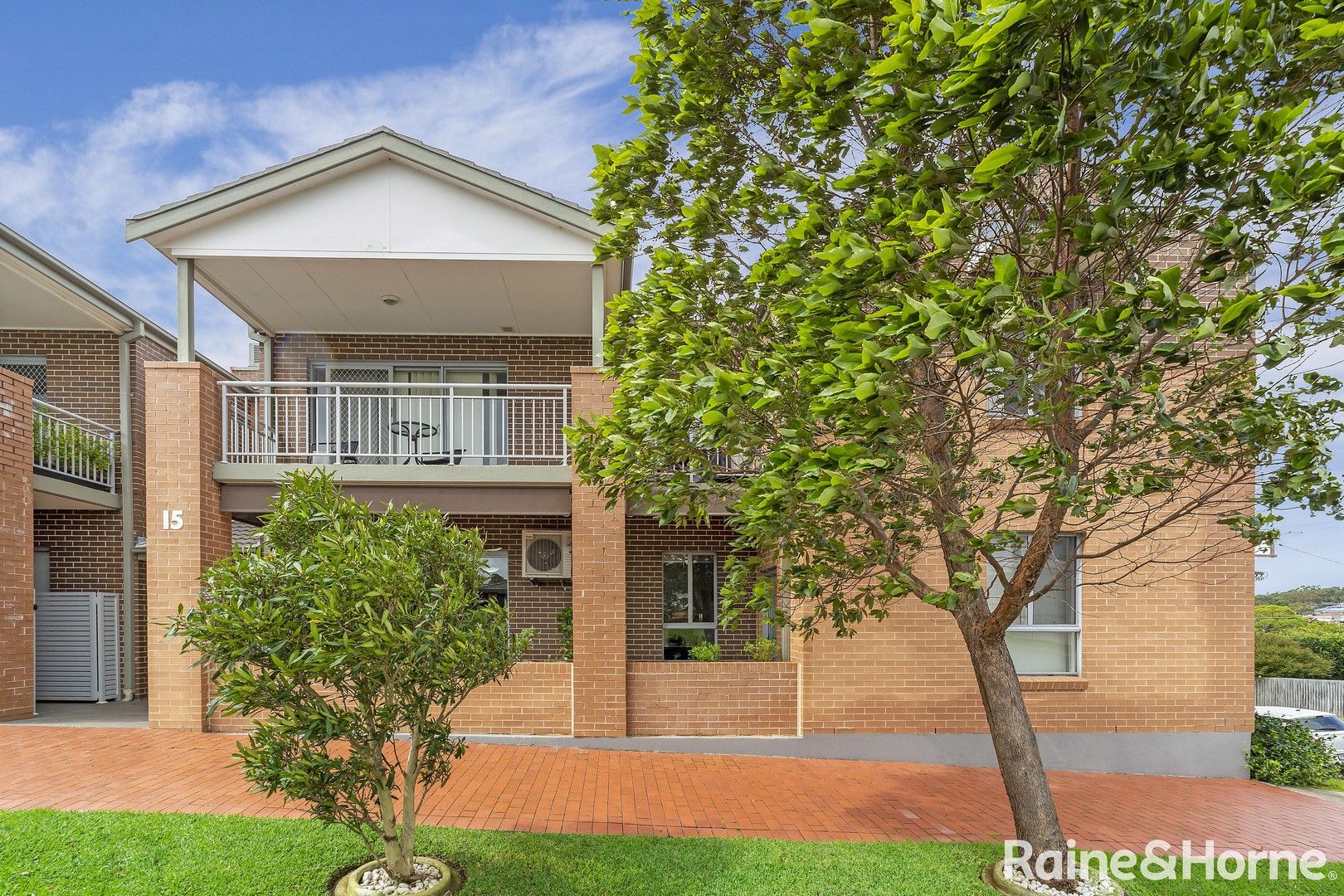 2/15 Stuart Street, Helensburgh NSW 2508, Image 0