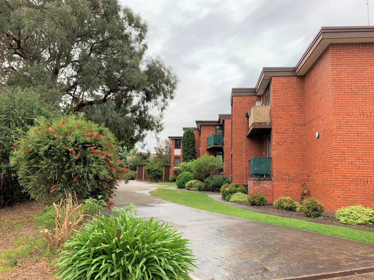 2 bedrooms Apartment / Unit / Flat in 4/8 Edgar Street HEIDELBERG VIC, 3084