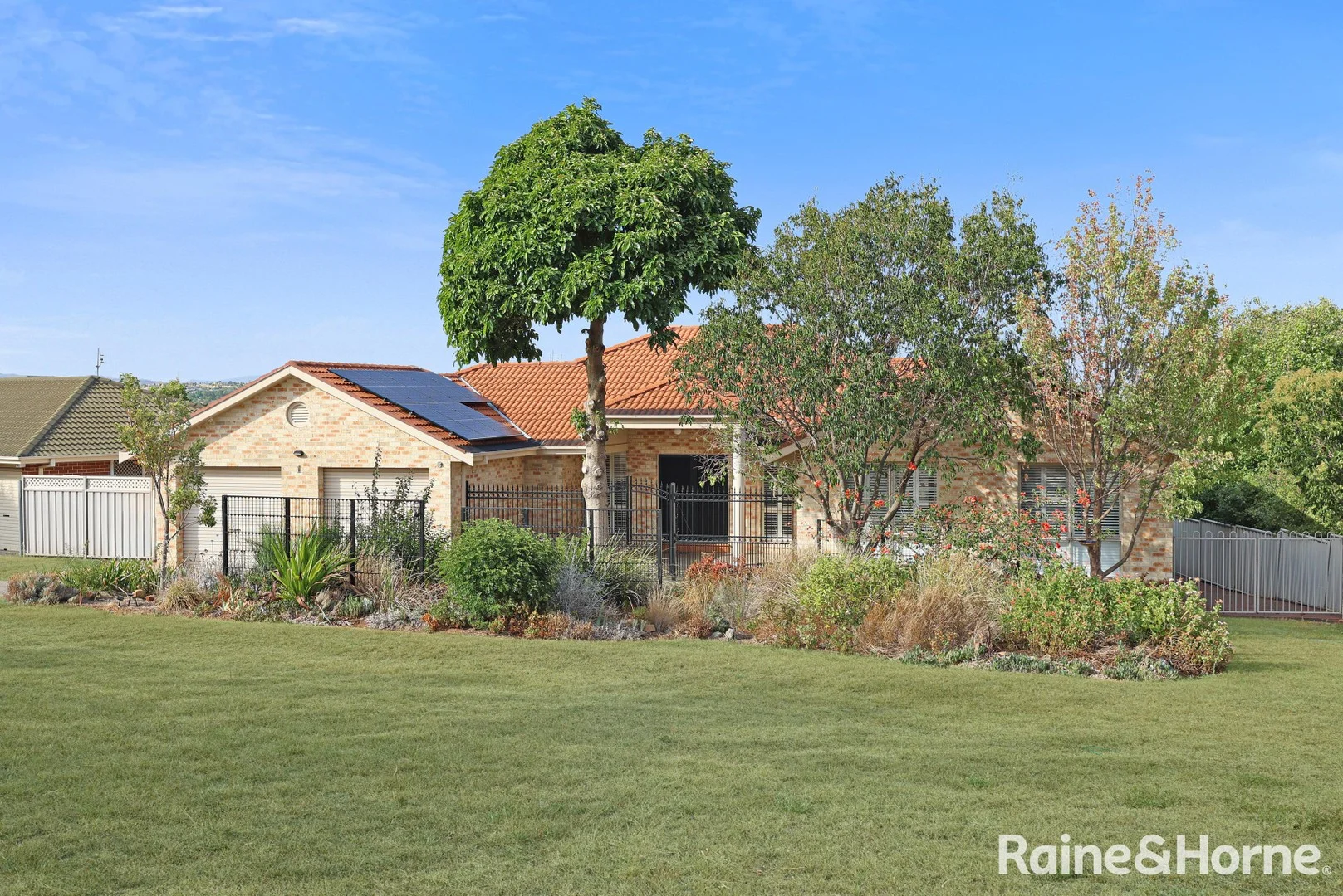 1 Valley Drive, Tamworth NSW 2340