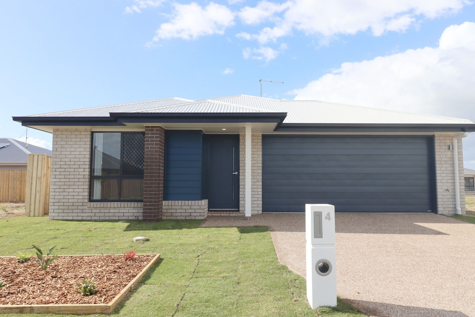 4 bedrooms House in 4 Woodswallow Avenue POINT VERNON QLD, 4655