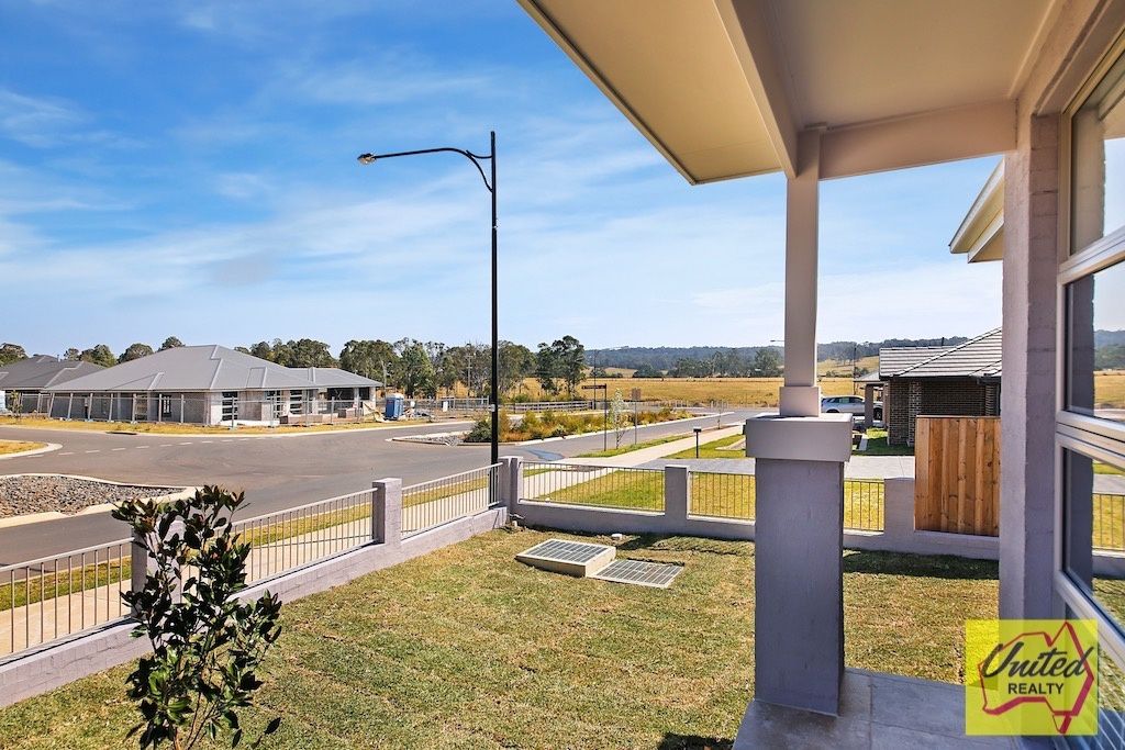 7 Emmaline Avenue, The Oaks NSW 2570, Image 1