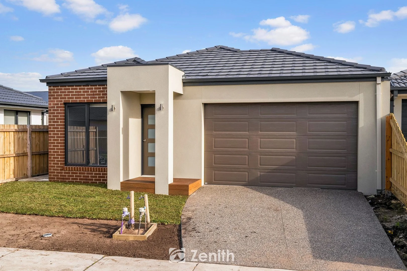 10 Andy Lane, Cranbourne East VIC 3977