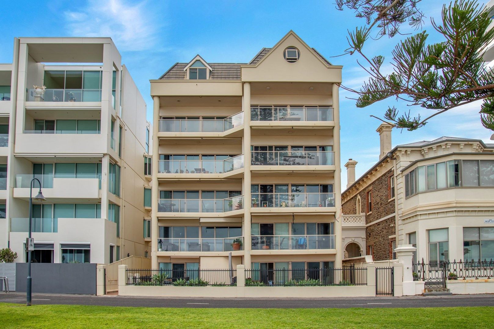 7/5 South Esplanade, Glenelg SA 5045, Image 0