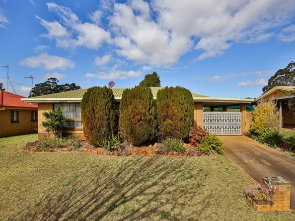 38 Champagne Crescent, Wilsonton Heights QLD 4350