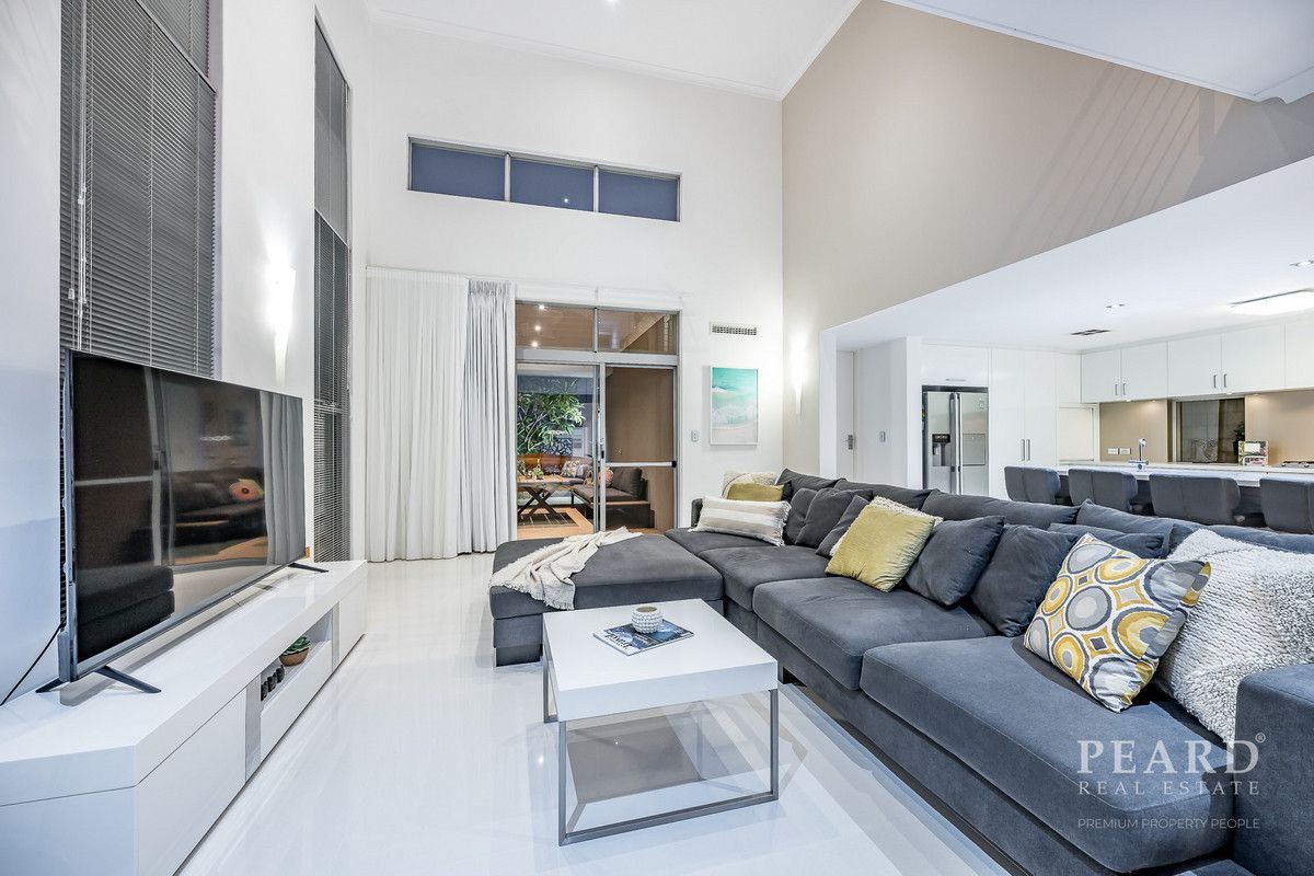 5 Karmoy Place, Mindarie WA 6030 