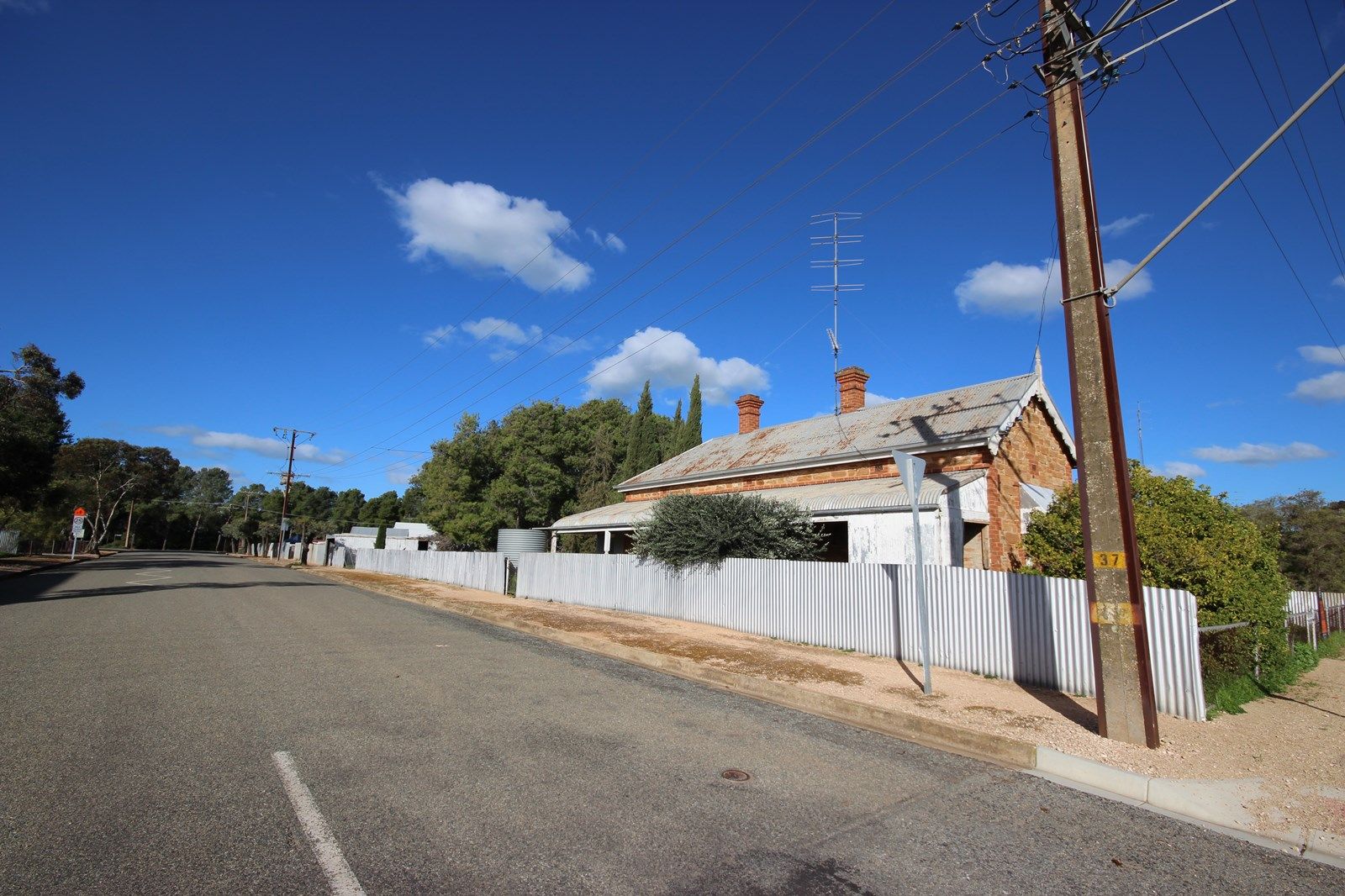 98 Main Street, Brinkworth SA 5464, Image 2