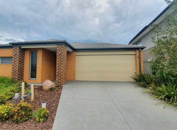 3 Elmtree Crescent, Clyde North VIC 3978