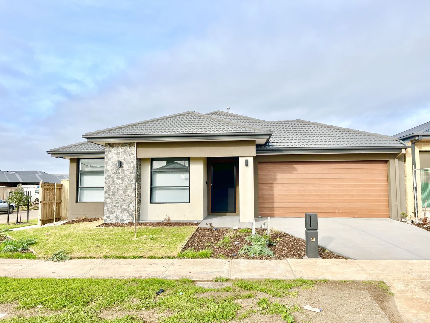 11 Brushton Street, Manor Lakes VIC 3024, Image 1