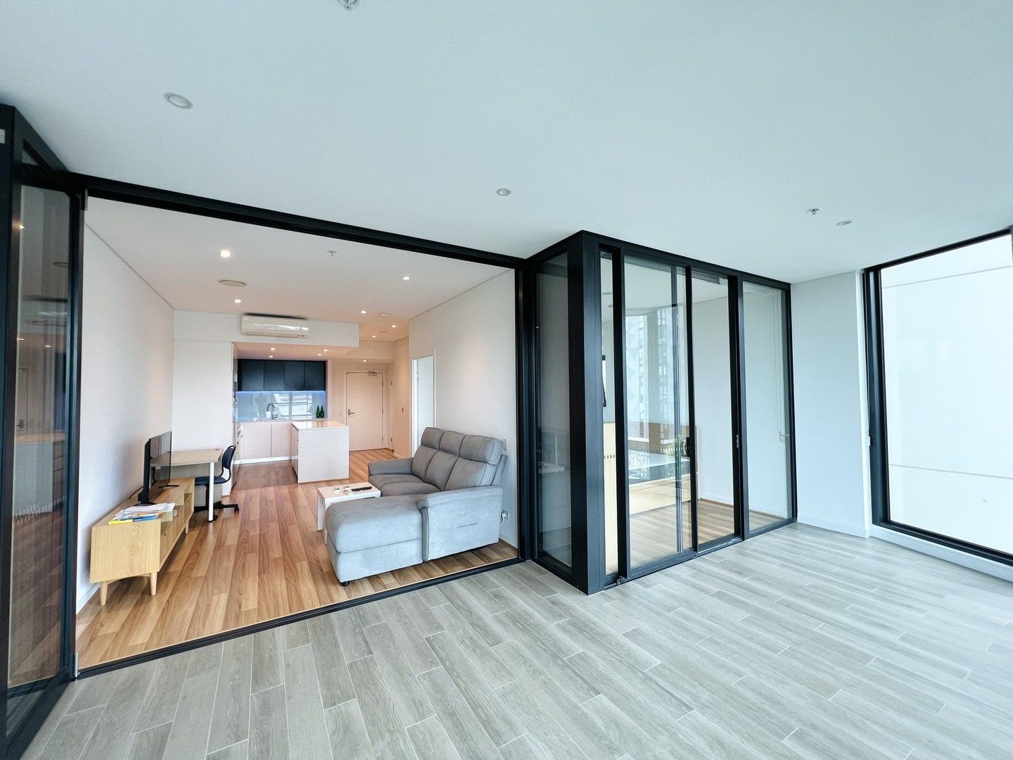 1 bedrooms Apartment / Unit / Flat in 301/17 Wentworth Place WENTWORTH POINT NSW, 2127