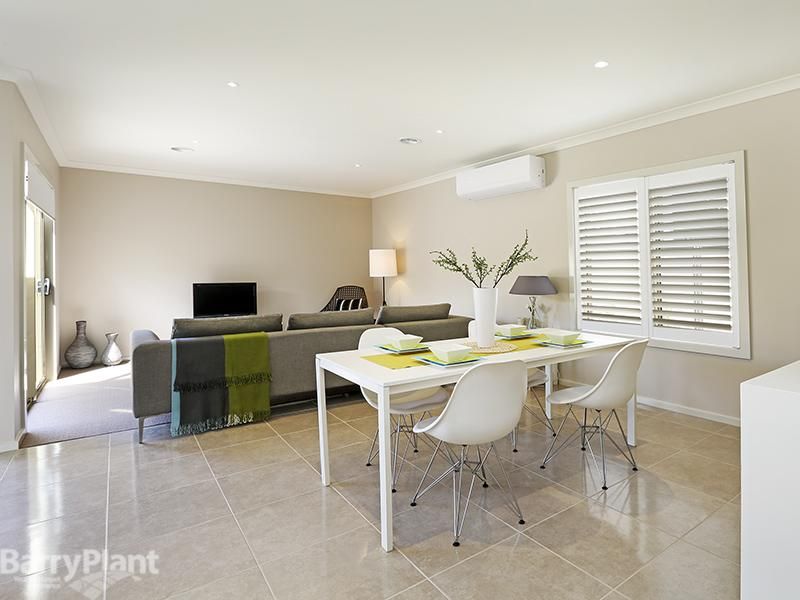 46 Corangamite Drive, CORIO VIC 3214, Image 2