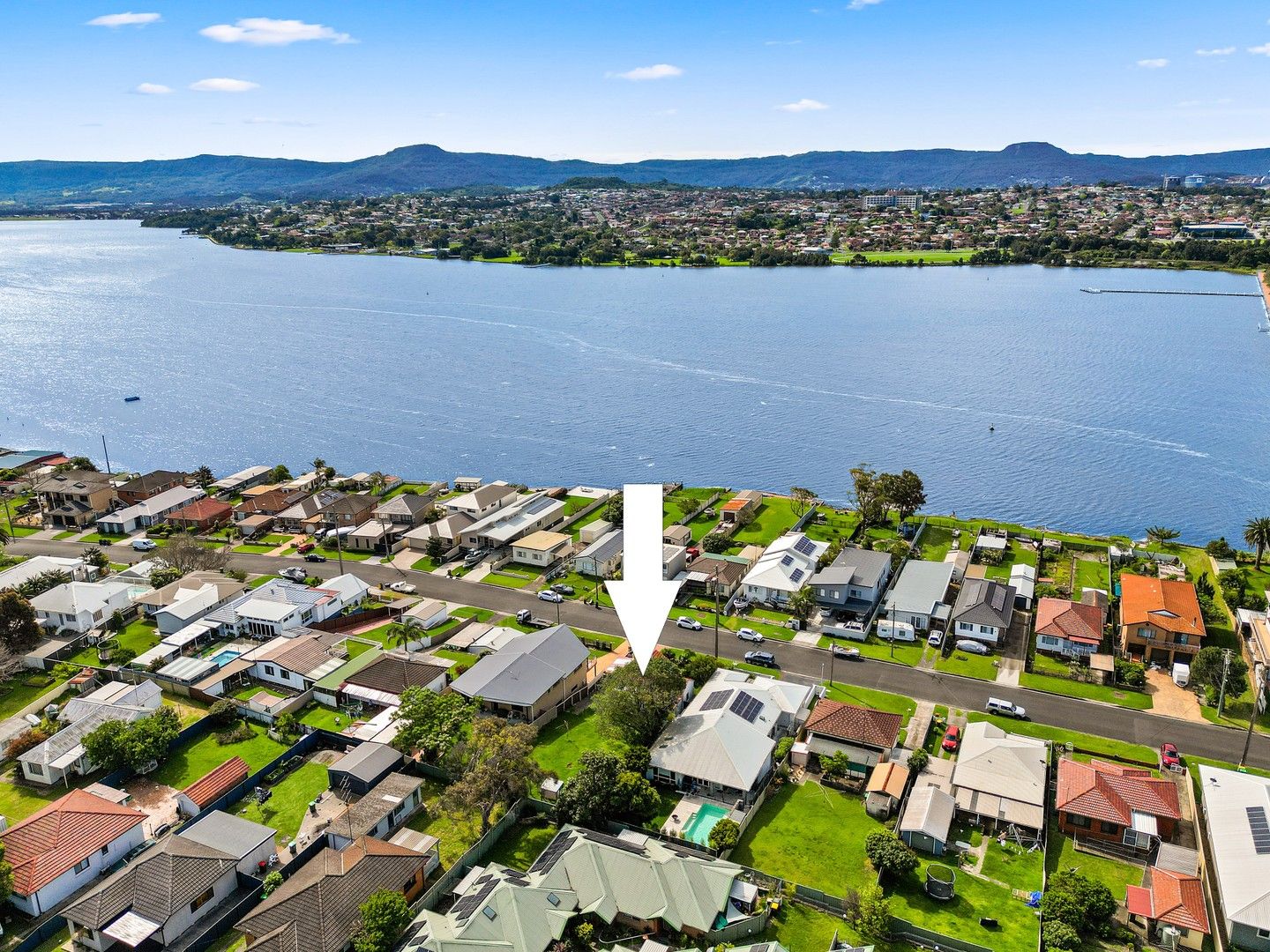 17 Lakeview Parade, Primbee NSW 2502, Image 0