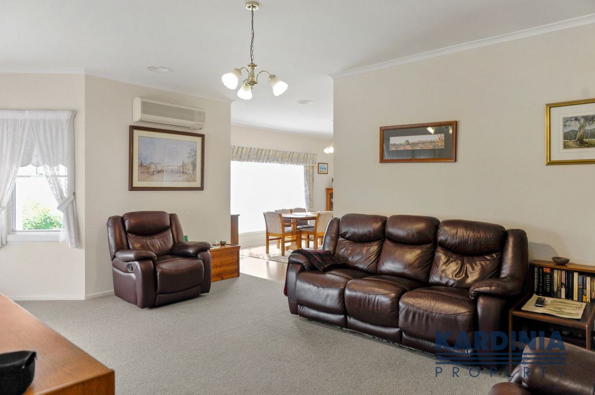 2/12 Finningley Court, Highton VIC 3216, Image 2