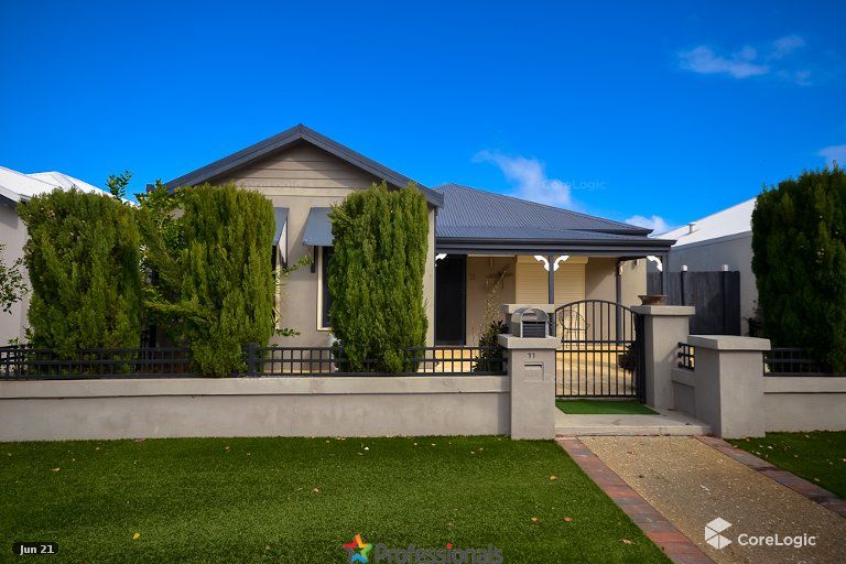 3 bedrooms House in 11 Pacifica Way DUDLEY PARK WA, 6210
