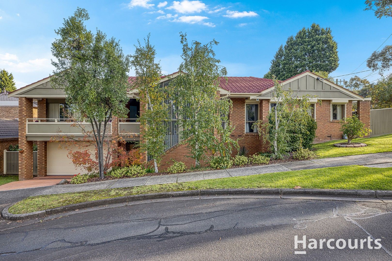 5 bedrooms House in 26 Chablis crescent VERMONT SOUTH VIC, 3133