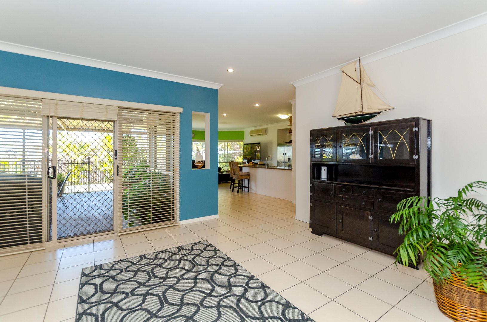 129 Emmadale Drive, New Auckland QLD 4680, Image 2