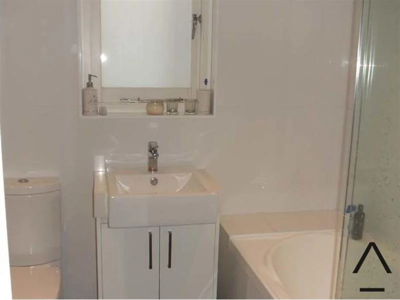 Additional image 5 of 2/4 McLennan Avenue, Randwick NSW 2031