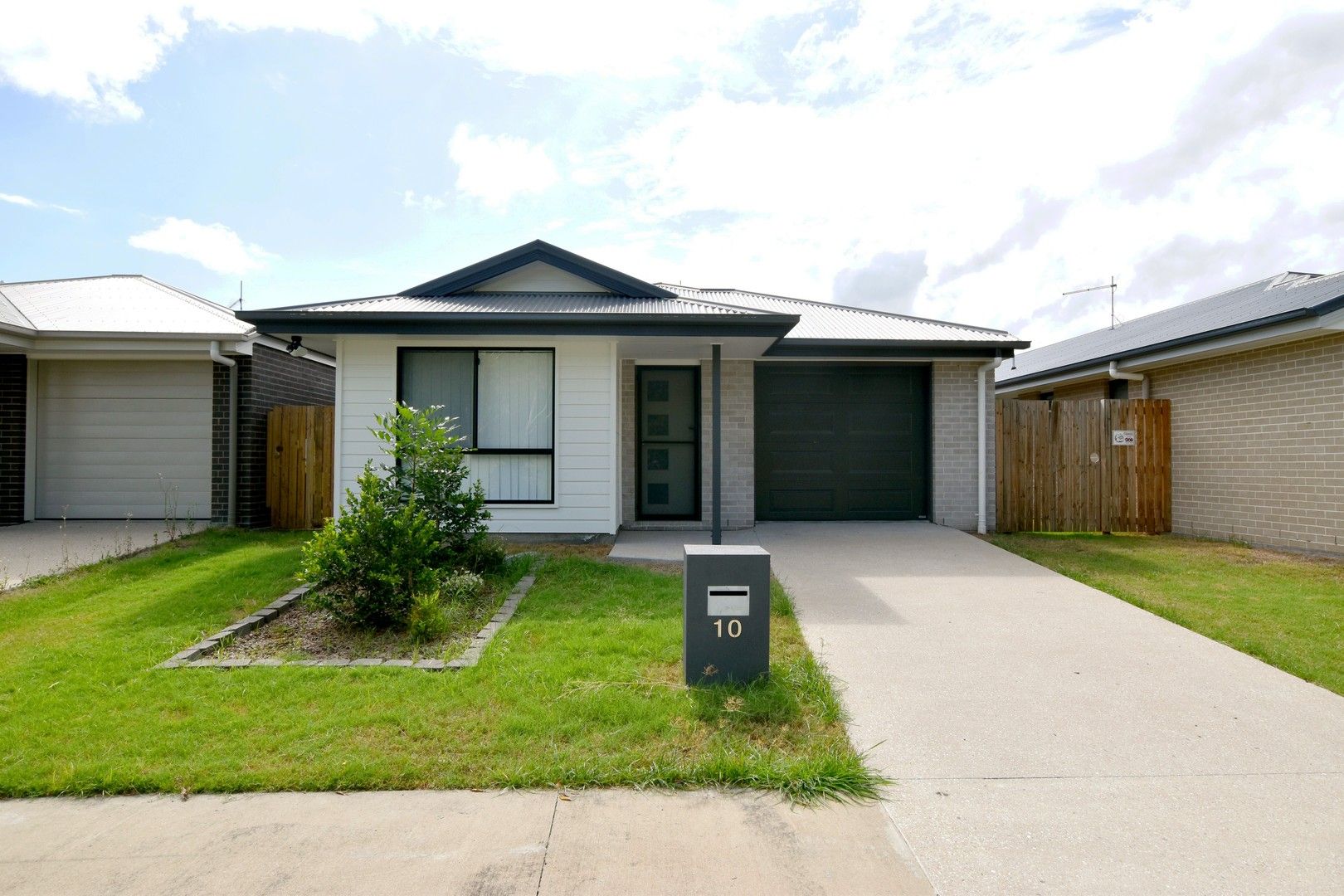 10 Powell Close, New Auckland QLD 4680, Image 0