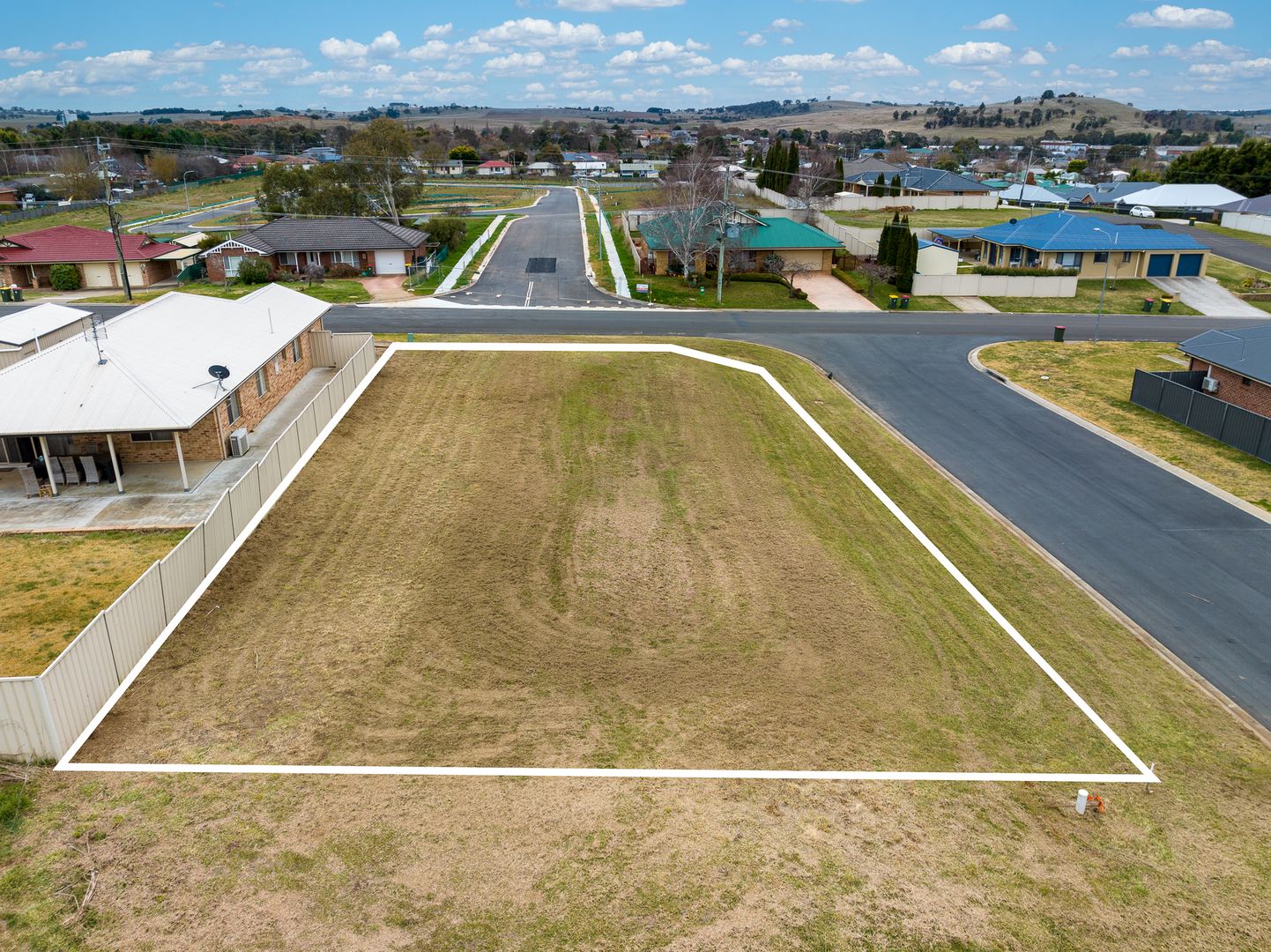 14 Plumb Street, Blayney NSW 2799