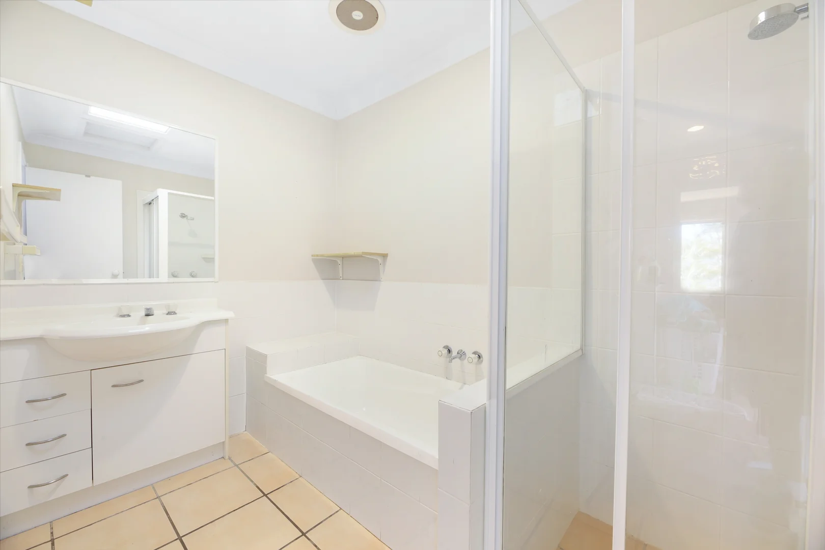 Additional image 10 of 52/19 Harrow Place, Arundel QLD 4214