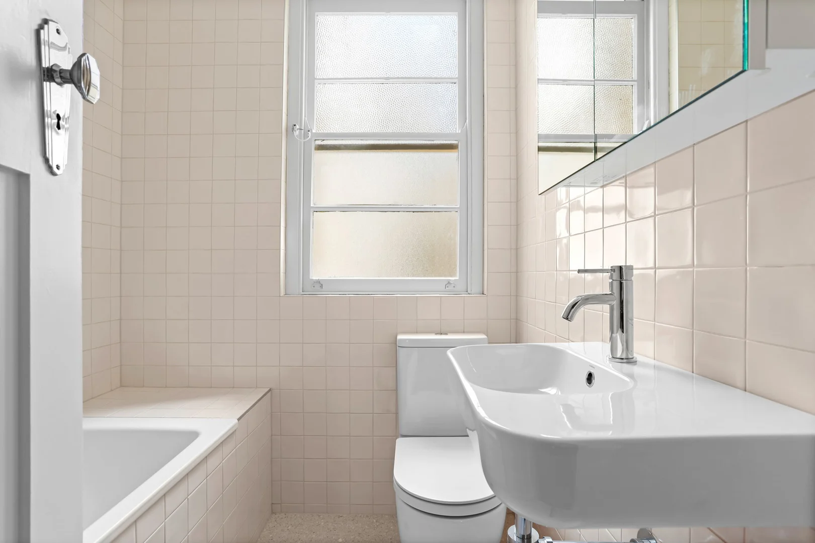 Additional image 5 of 19/2 Crick Avenue, Elizabeth Bay NSW 2011