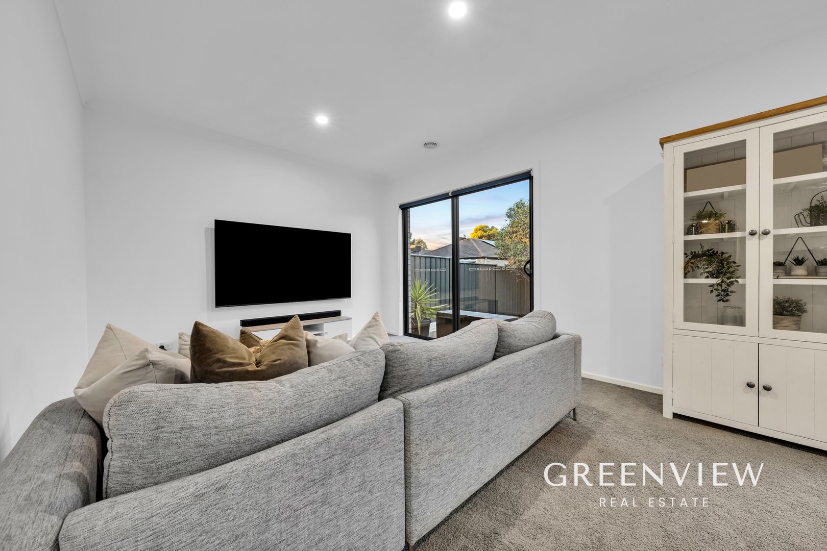 20 Merlin Drive, Cranbourne North VIC 3977, Image 2