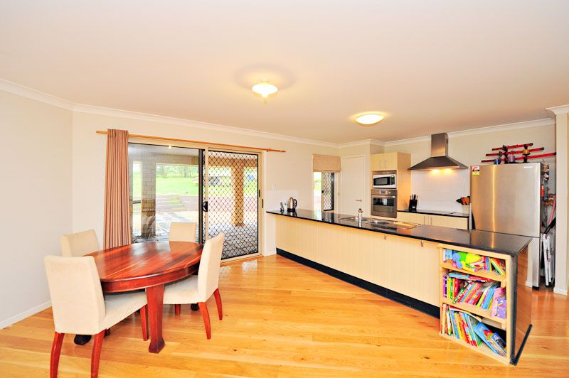 4 bedrooms House in 10 Waugh Court NEW BEITH QLD, 4124