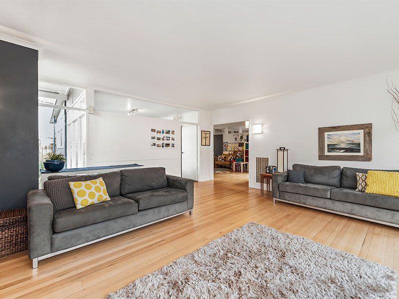 11 Coral Avenue, Beaumaris VIC 3193, Image 2