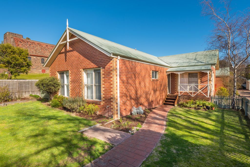 7/56 Brantome Street, Gisborne VIC 3437