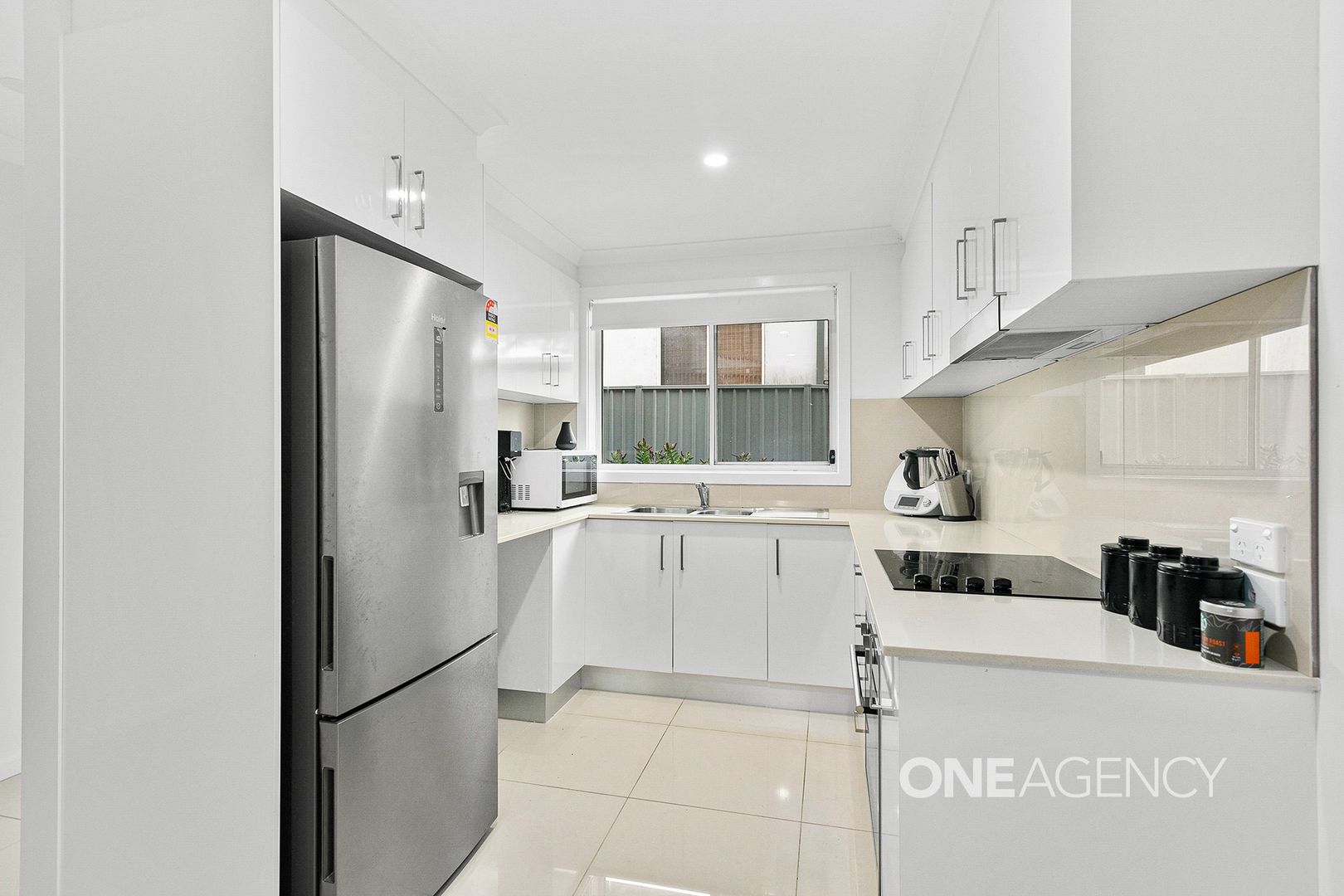 Unit 4/243 Tongarra Road, Albion Park NSW 2527 Townhouse For Rent