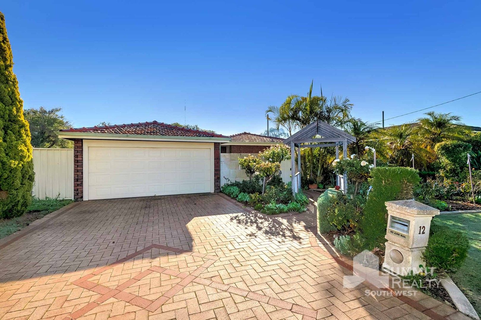 12 Dunbarton Way, Withers WA 6230, Image 0