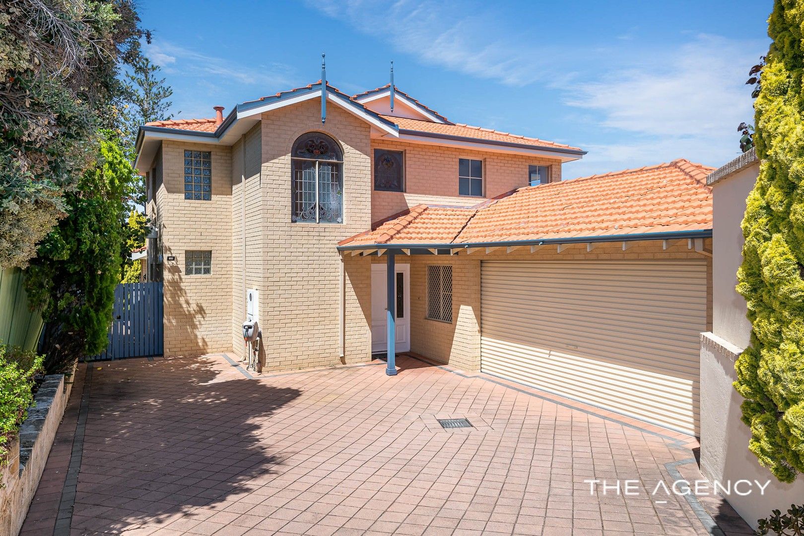 4 bedrooms Townhouse in 22B Beach Road WATERMANS BAY WA, 6020