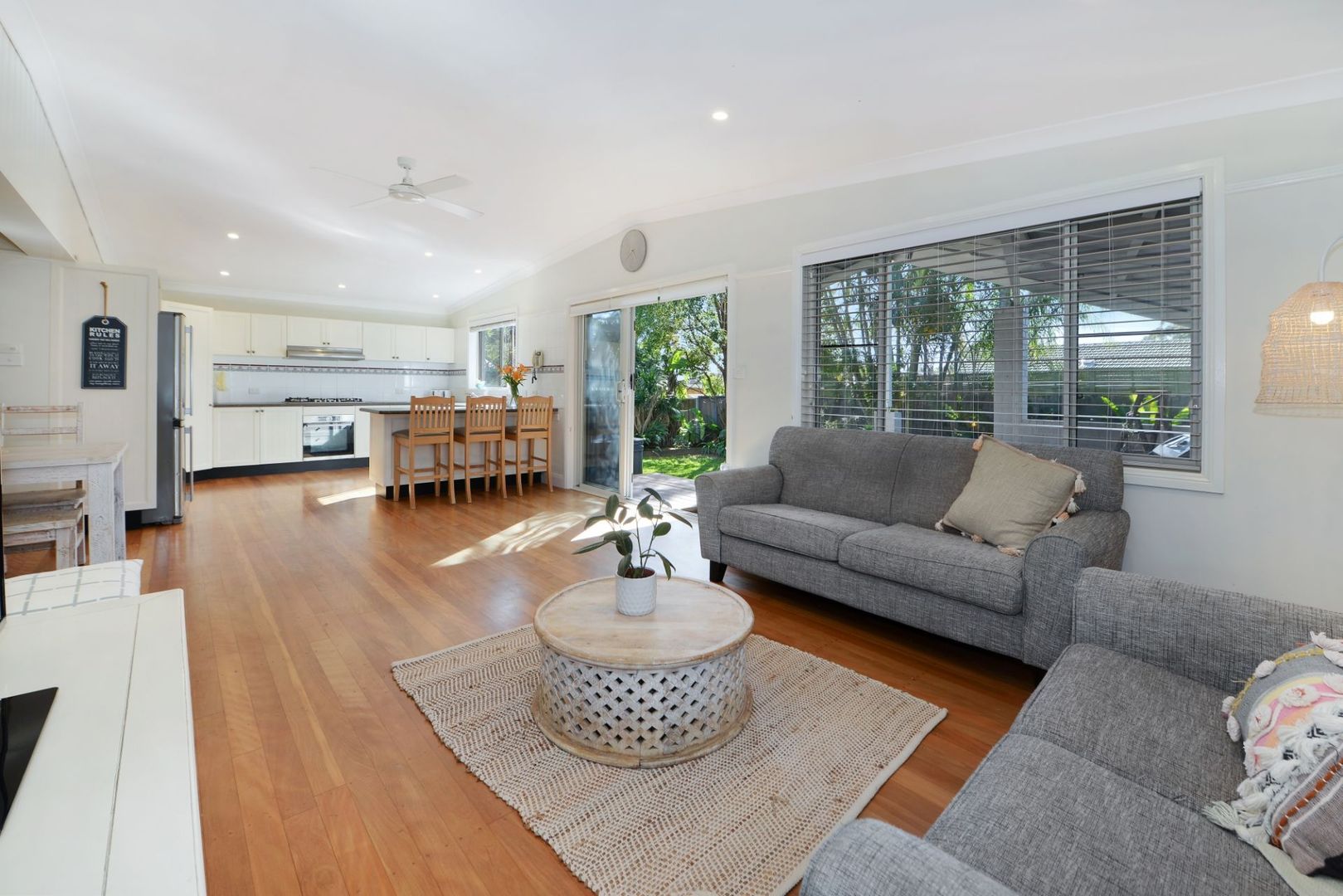 26 Ventura Avenue, Bateau Bay NSW 2261, Image 2