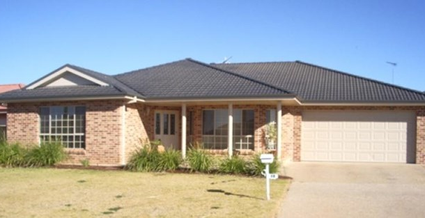 12 Rowley Street, Griffith NSW 2680