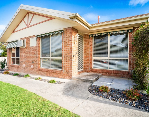 2/4 Owen Court, Lavington NSW 2641