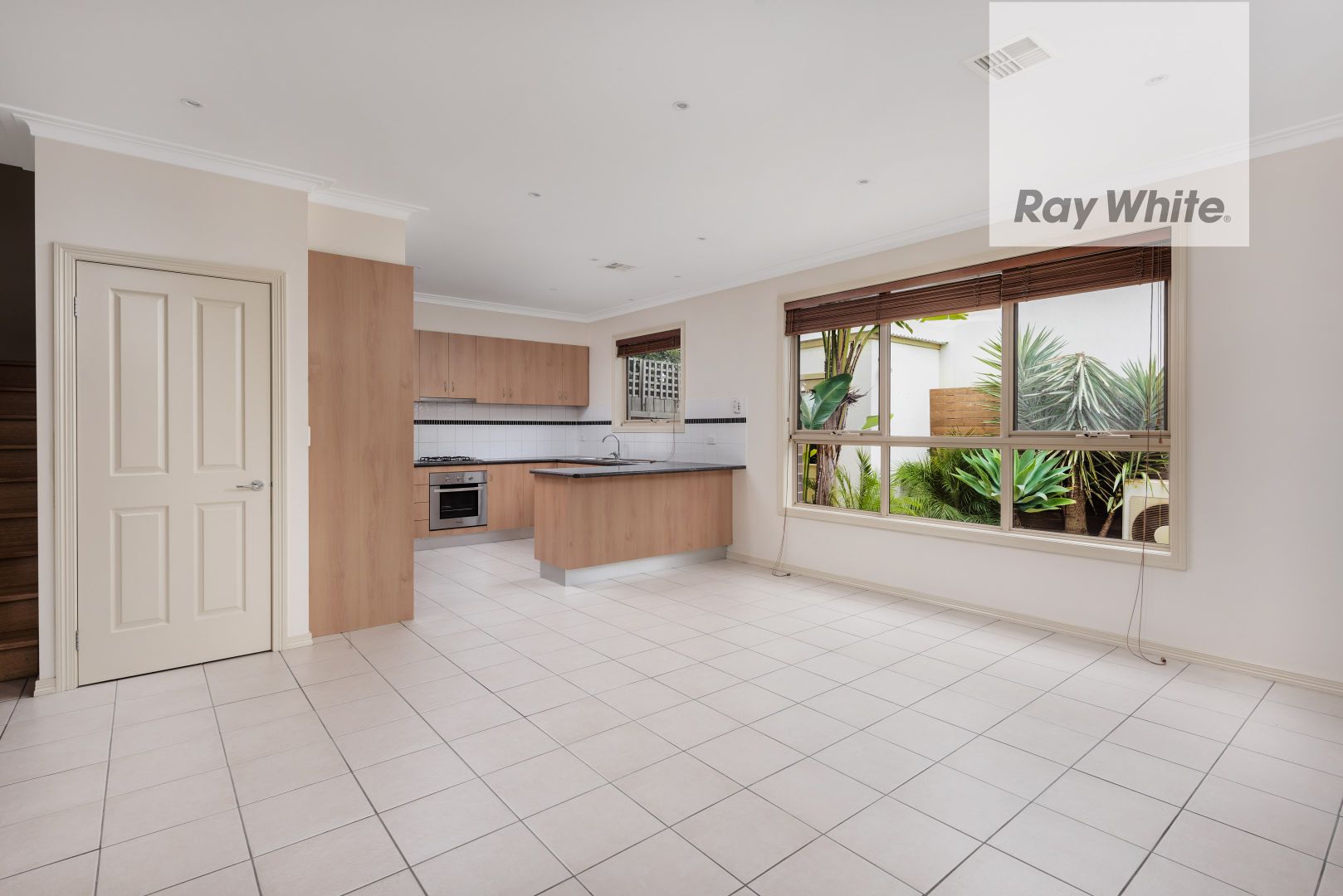1/43 Outhwaite Road, Heidelberg Heights VIC 3081, Image 2