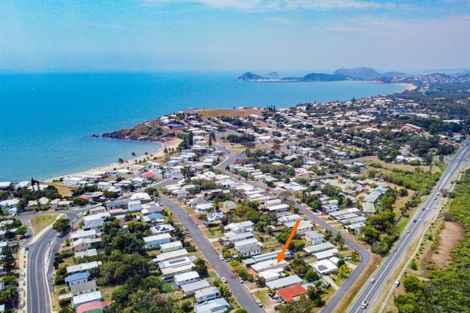 Picture of 44 Pandanus Street, COOEE BAY QLD 4703