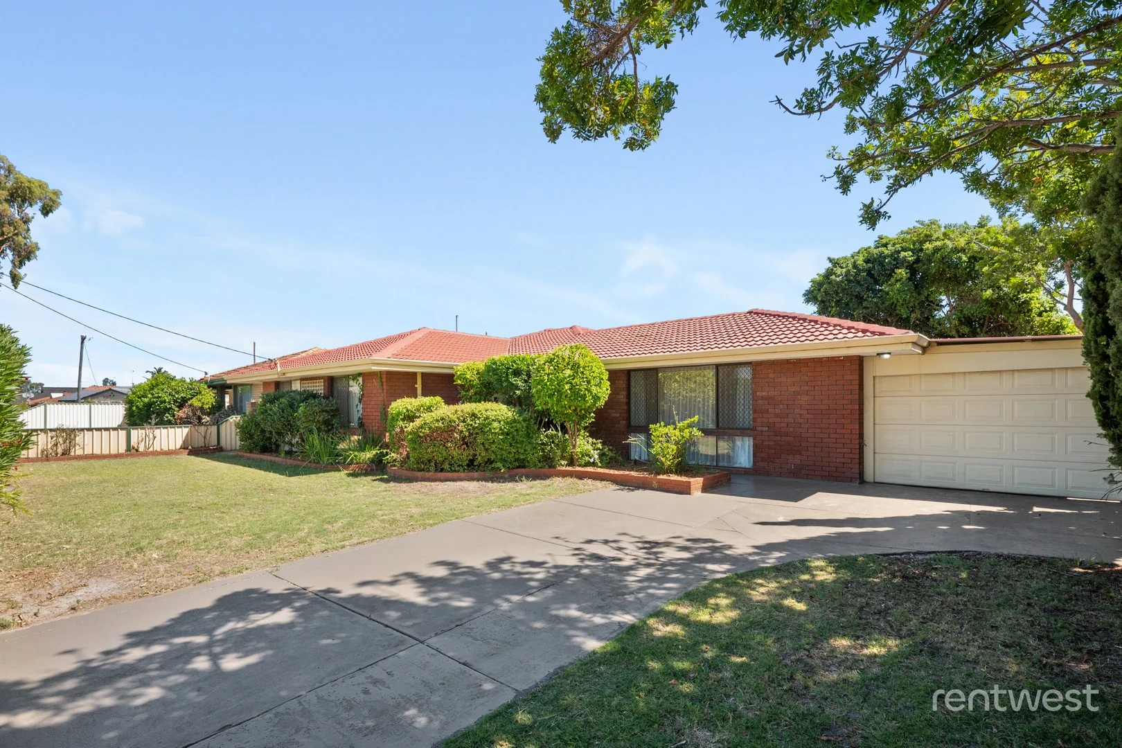 42 Panamuna Dr, Willetton WA 6155