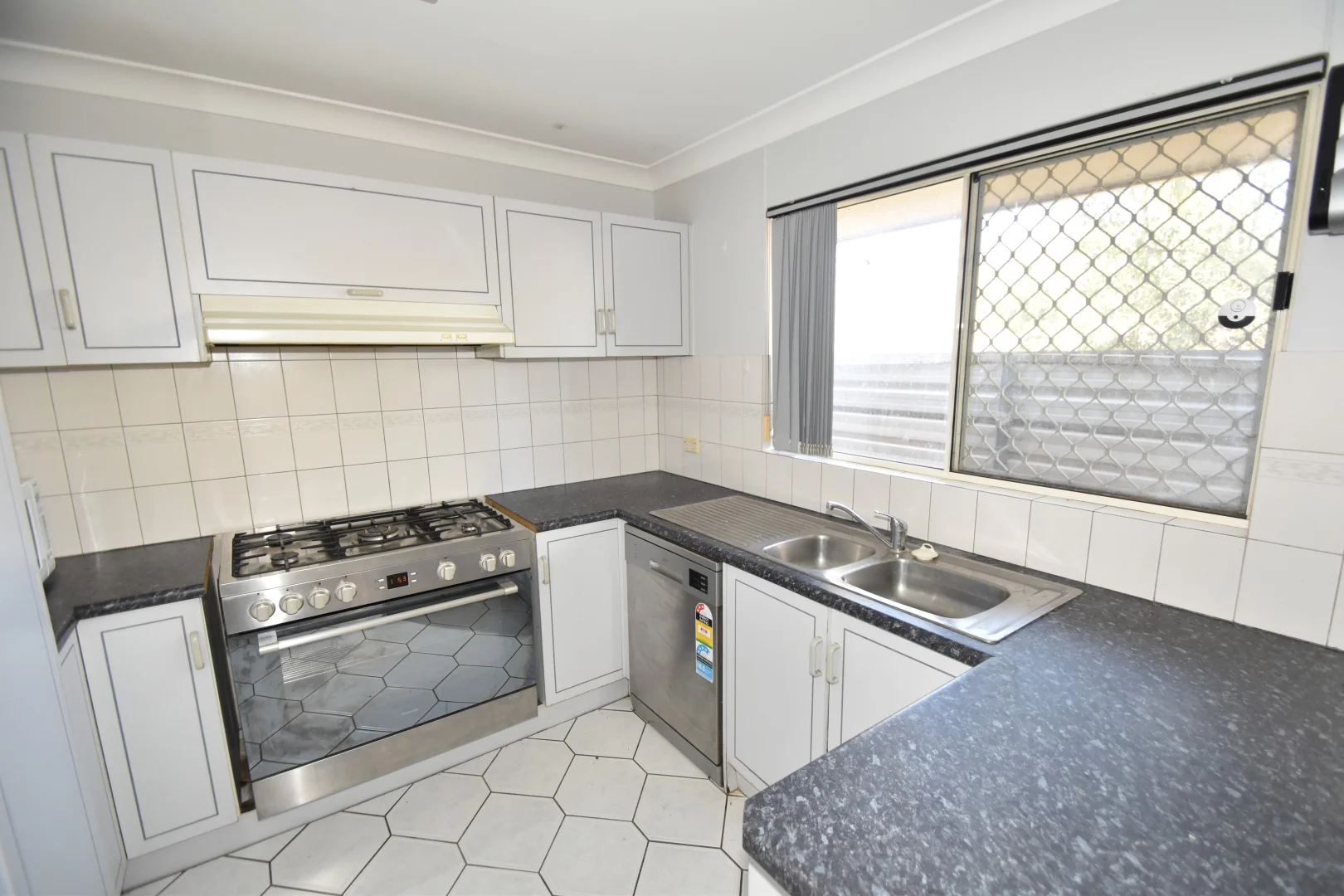 Additional image 3 of 2/12 Lyndavale Drive, Larapinta NT 0875