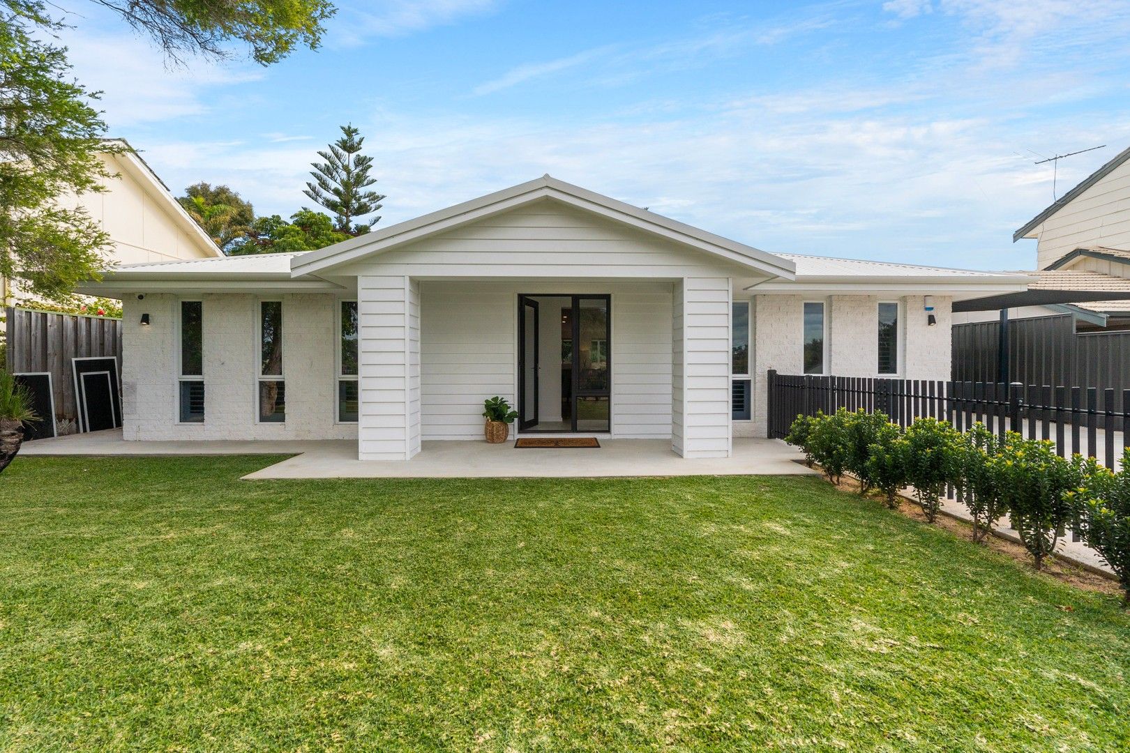 4 bedrooms House in 71 Drabble Road SCARBOROUGH WA, 6019