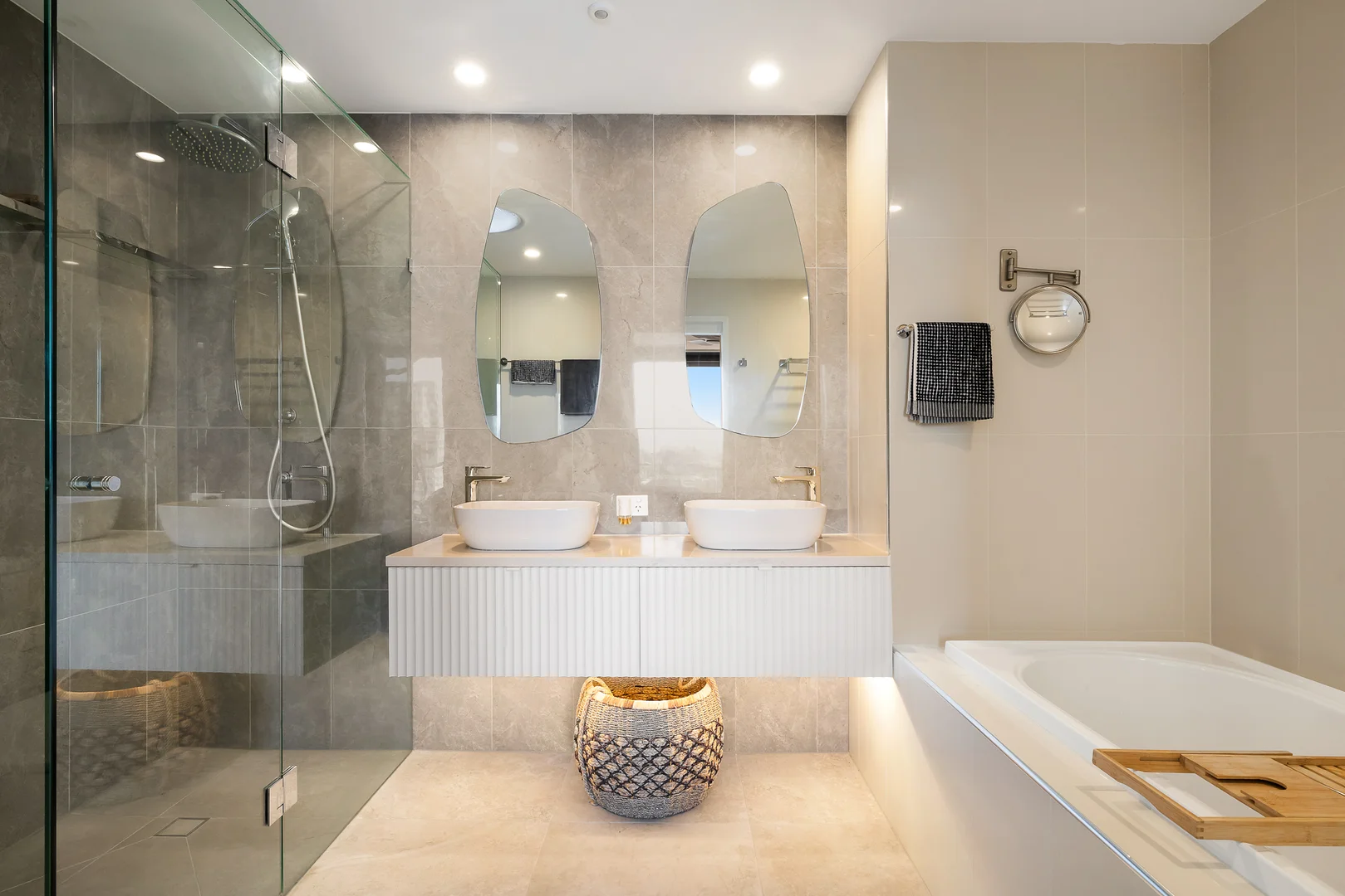 Additional image 9 of 802/6 Tarcoola Crescent, Chevron Island QLD 4217