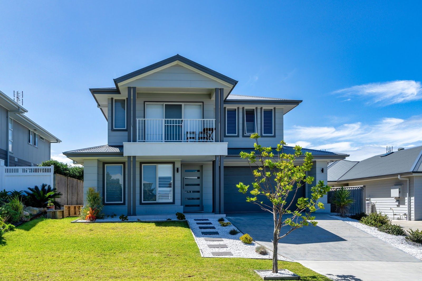 5 bedrooms House in 28 Quinn Street CATHERINE HILL BAY NSW, 2281