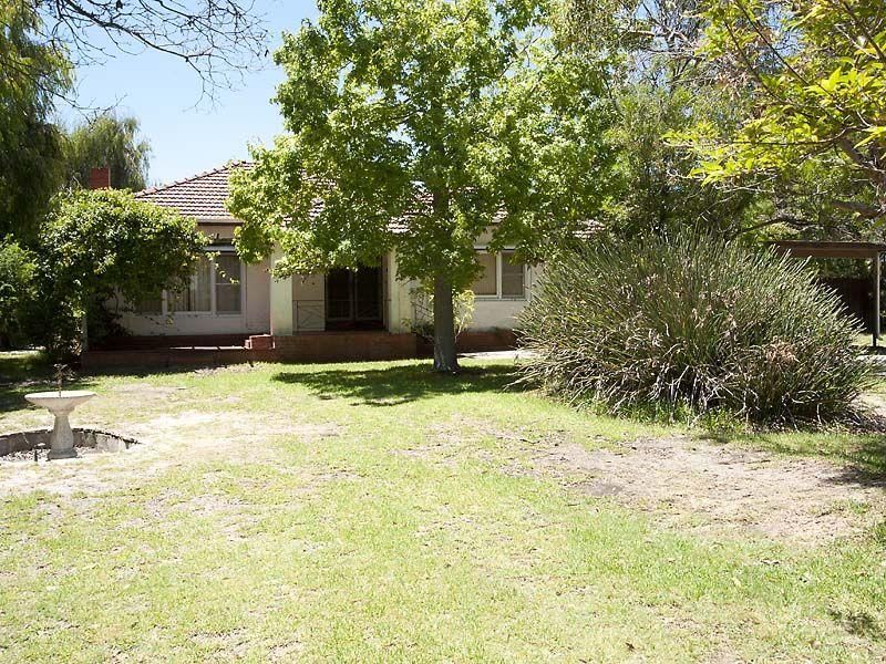 24 HYNES ROAD, DALKEITH WA 6009, Image 2