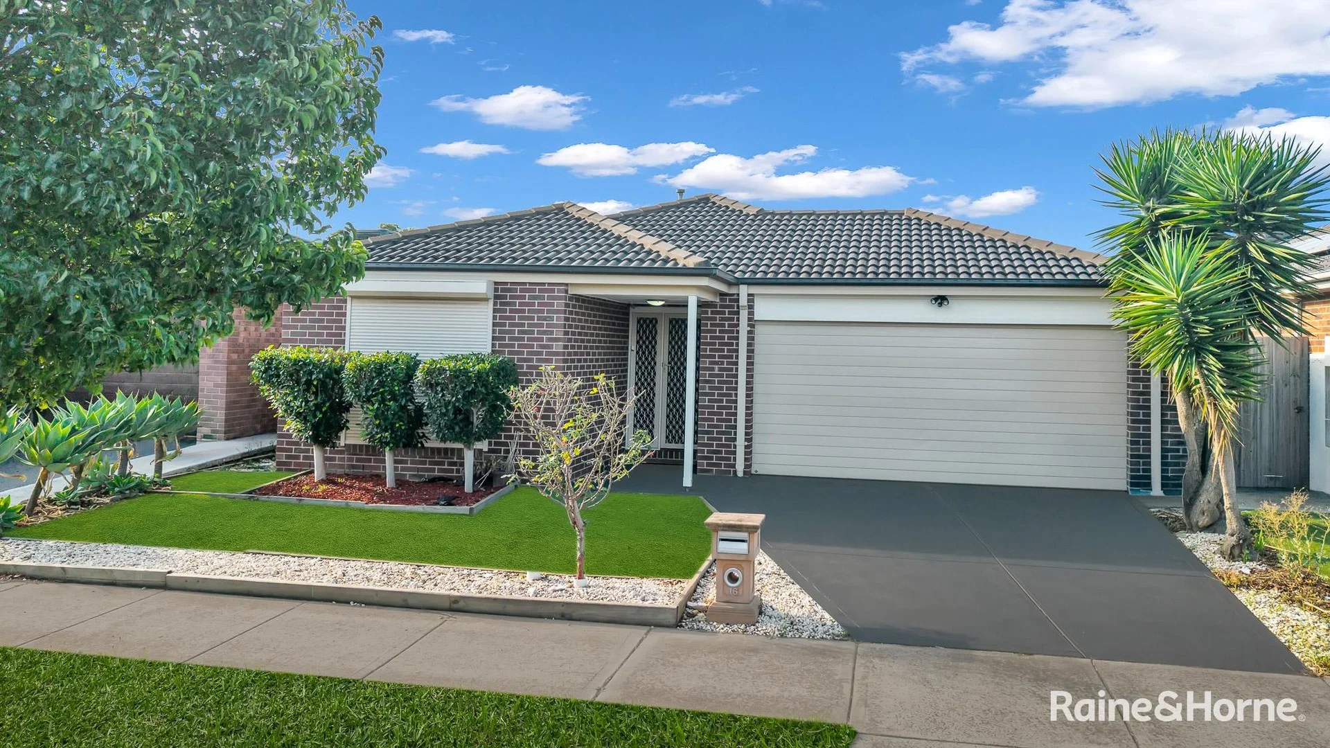16 Holiday Court, Truganina VIC 3029