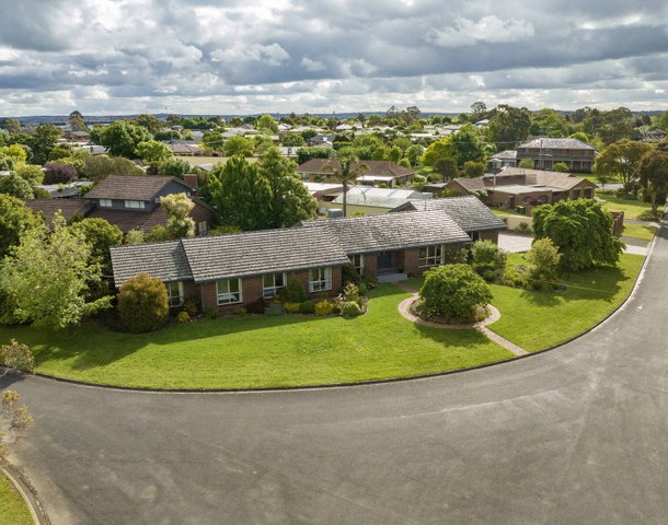 11 Earls Square, Delacombe VIC 3356