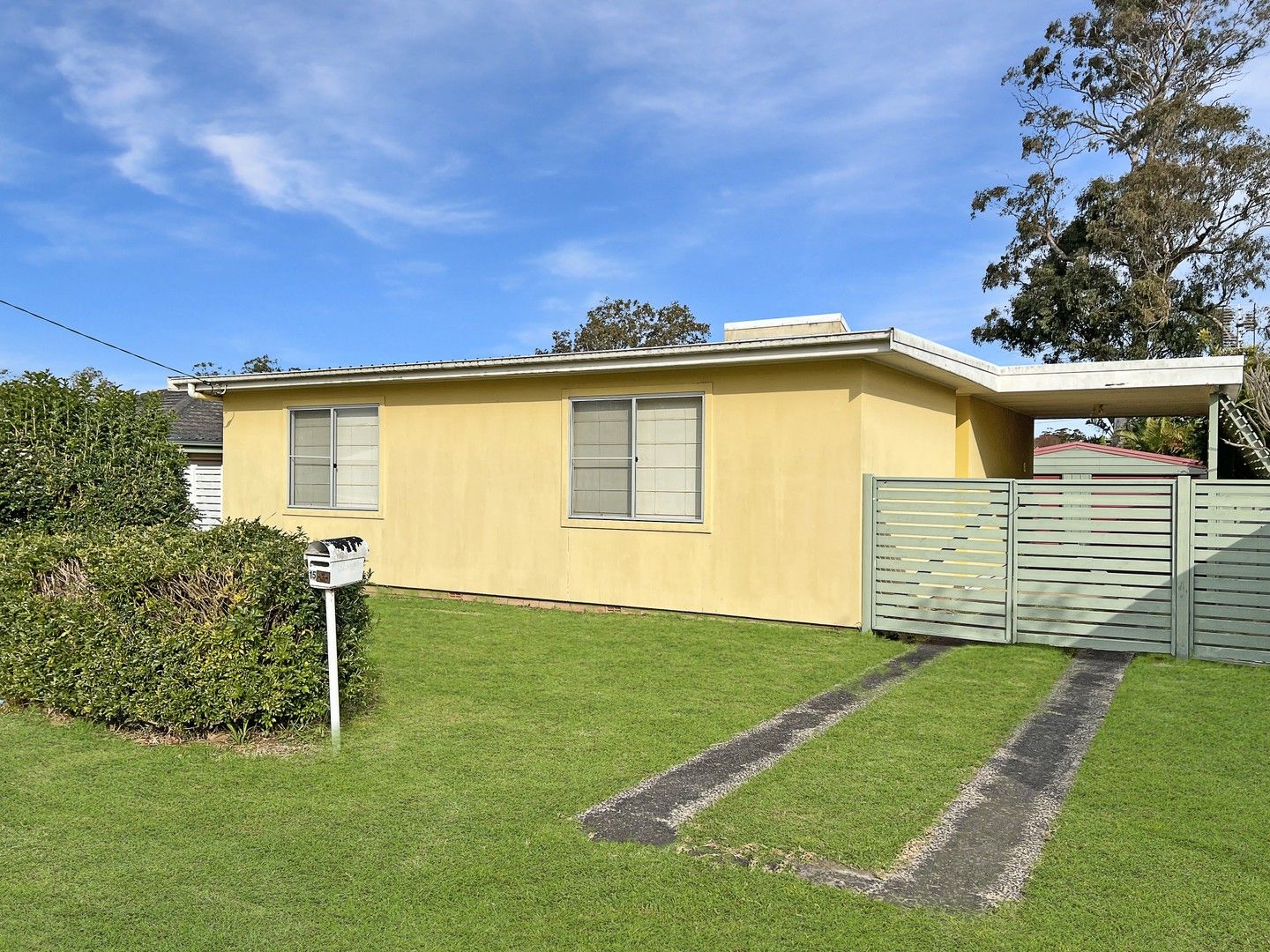 3 bedrooms House in 15 Glenlake Avenue TOUKLEY NSW, 2263
