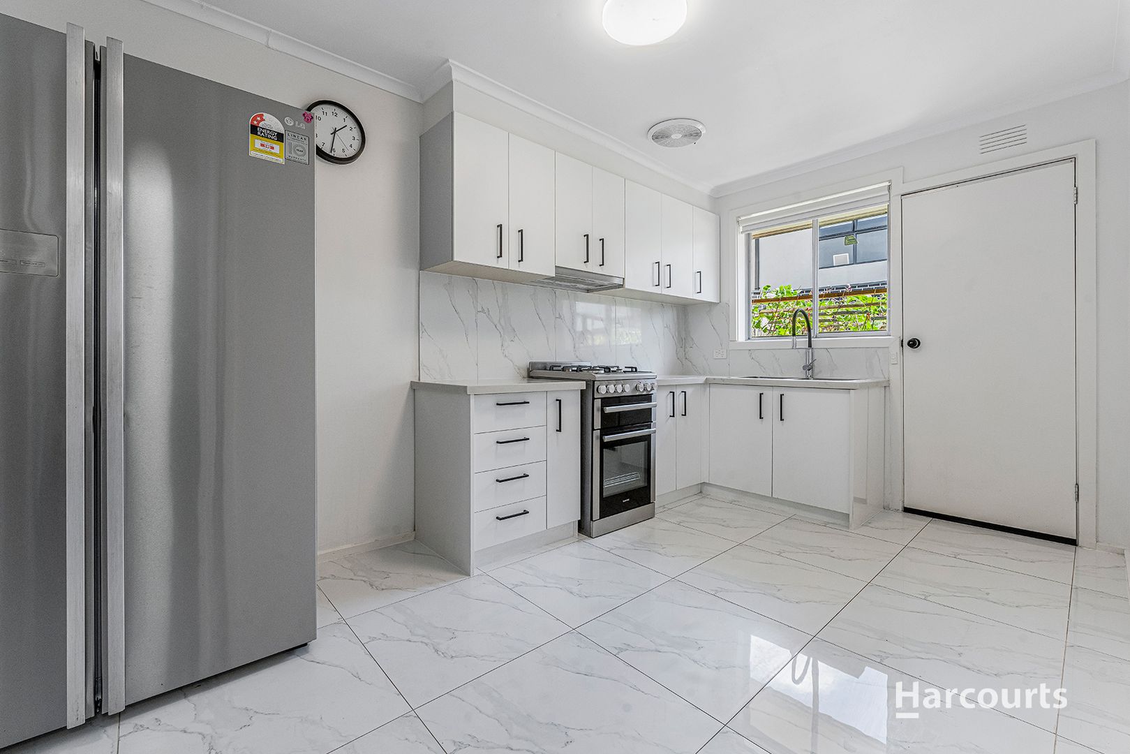 2/13 Oakes Avenue, Clayton South VIC 3169, Image 2