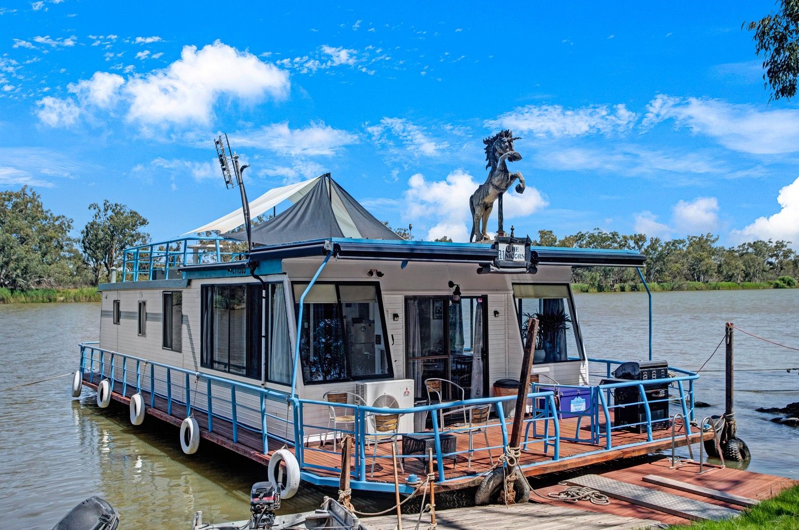 Houseboat- "Unicorn" Springcart Gully Road, Monash SA 5342, Image 0