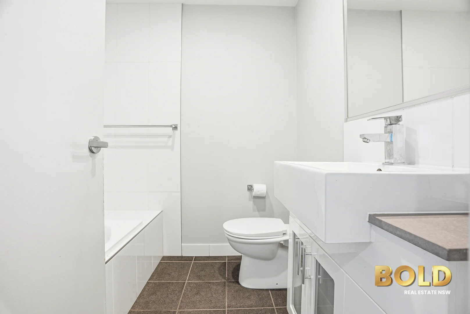 Additional image 11 of 5/52A Atlantic Boulevard, Glenfield NSW 2167