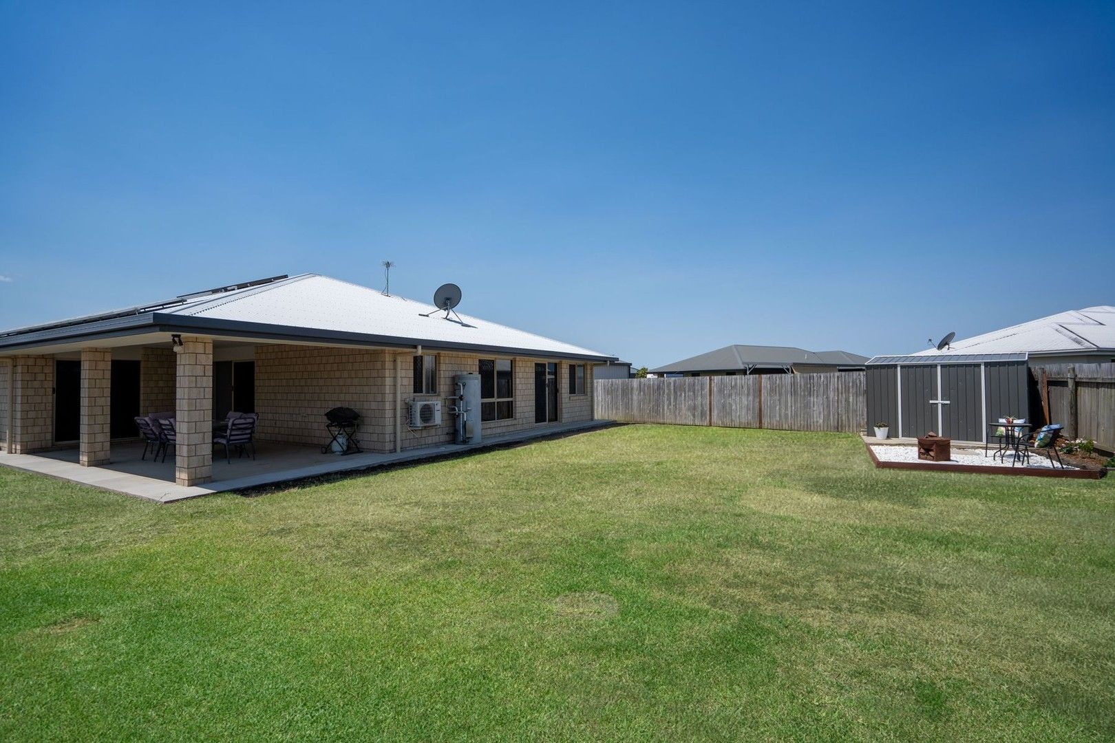 4 bedrooms House in 14 Patricia Circuit MIRANI QLD, 4754